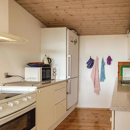 Lovely Home In Kalundborg With Kitchen 別荘